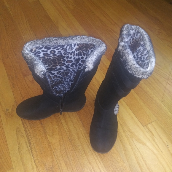 HotCakes tall boot size 1.5 - Picture 2 of 6